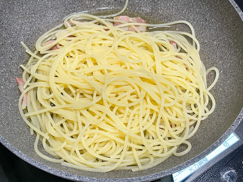 カルボナーラ（パンチェッタ、生クリーム、全卵、卵黄）調理画像6