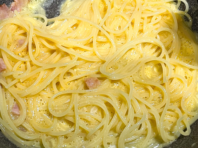 カルボナーラ（ベーコン、全卵、卵黄）調理画像6
