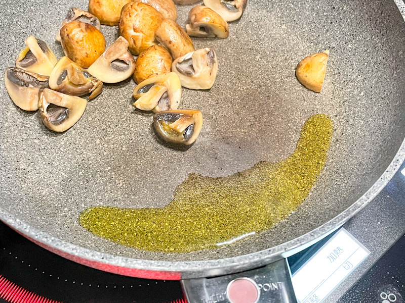 ツナとマッシュルームのカルボナーラ 調理画像4